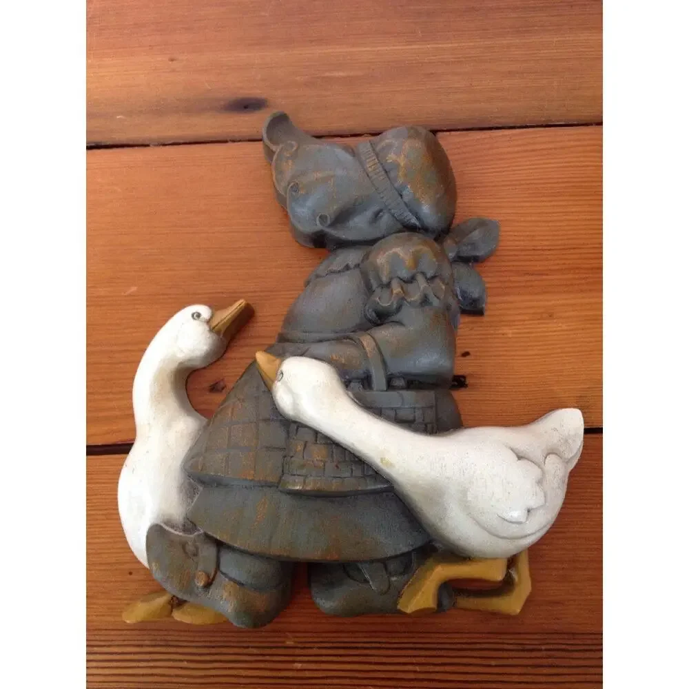Vtg 1988 Burwood Boy Girl Kitsch Geese Plastic Decorative Wall Hangings USA